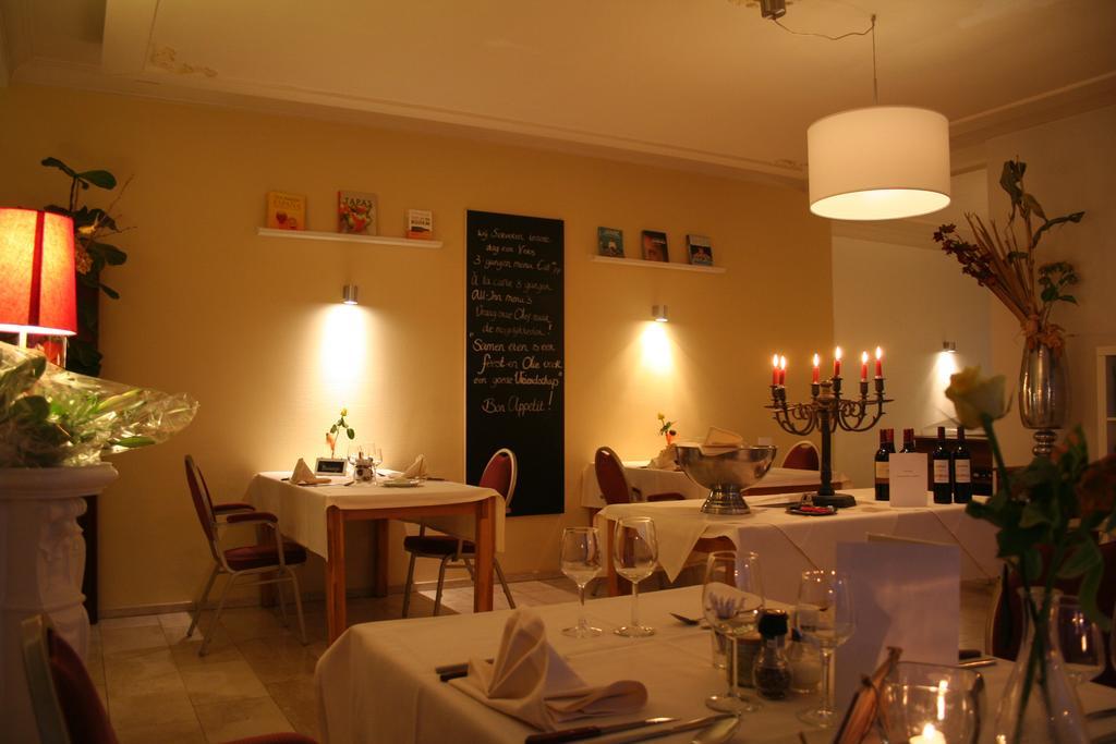 Hotel Admiraal Lanaken Zewnętrze zdjęcie