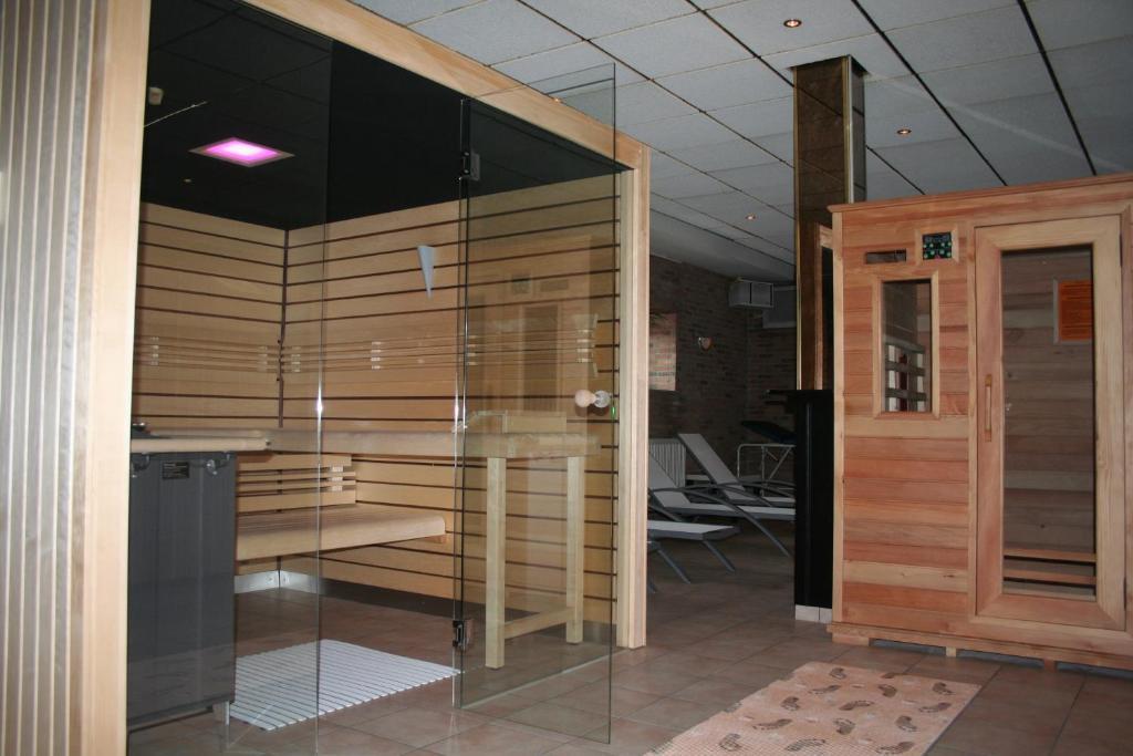 Hotel Admiraal Lanaken Zewnętrze zdjęcie